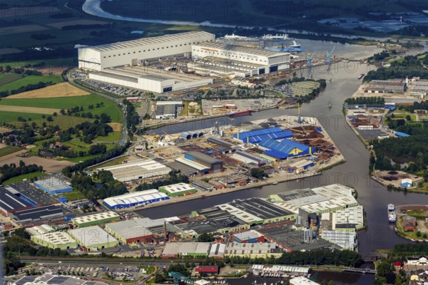 Papenburge Emshafen with Jos.L. Meyerwerft with the cruise ship Quantum of the seas, RoyalCaribbean Papenburg, Emsland, Lower Saxony, Germany, Papenburg, Europe, aerial photo, birds-eyes view, aerial photography, aerial photography, overview, overview, bird's eye view