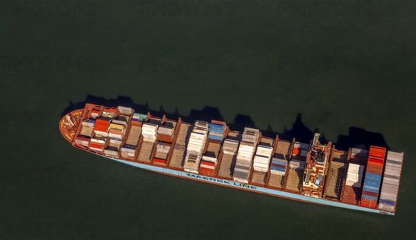 Container ship Maersk Lavras at anchor, aerial view, cargo ships at anchor off Spiekeroog, shipping line, shipping route, at sea, coastal waters, Spiekeroog, North Sea, North Sea island, East Frisian Islands, Lower Saxony, Germany, Europe, birds-eyes view, aerial view, aerial photography, aerial photography, overview, bird's eye view