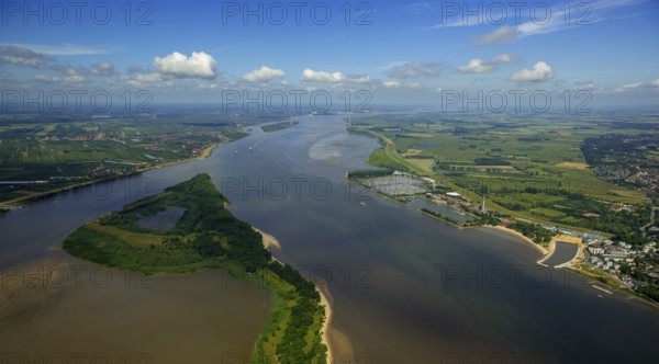 Elbe, tidal flats at low tide on an island in the Elbe near Wedel and Jork, Wedel, Lower Saxony, Germany, Jork, Free and Hanseatic City of Hamburg, Europe, aerial photograph, birds-eyes view, aerial photography, aerial photography, overview, bird's eye view