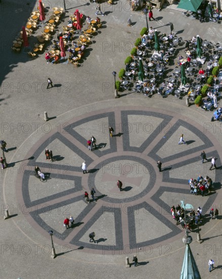 Hanseatic cross in front of the Bremen Roland on the market square of Bremen in front of the town hall and gabled houses, city centre of Bremen, city, aerial view, aerial photography of Bremen, Bremen, Germany, Europe, birds-eyes view, aerial photography, aerial photography, overview, bird's eye view