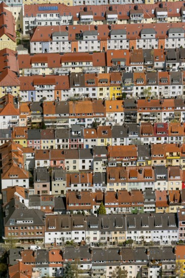 Rows of houses in the Findorff district, rented flats, multi-storey flats, red tiled roofs, attic flats, aerial view, aerial photographs of Bremen, Bremen, Germany, Europe, birds-eyes view, aerial photography, aerial photography, overview, bird's eye view