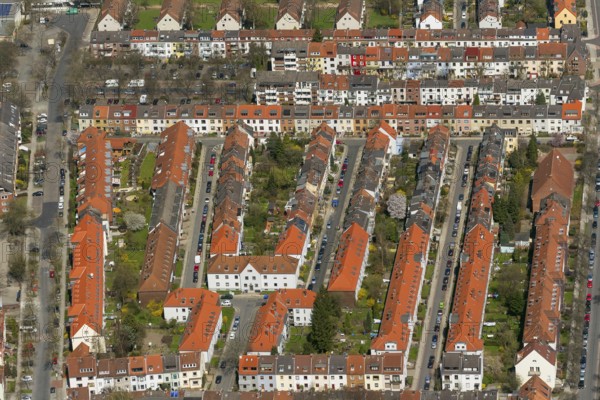 Rows of houses in the Findorff district, rented flats, multi-storey flats, red tiled roofs, attic flats, aerial view, aerial photographs of Bremen, Bremen, Germany, Europe, birds-eyes view, aerial photography, aerial photography, overview, bird's eye view