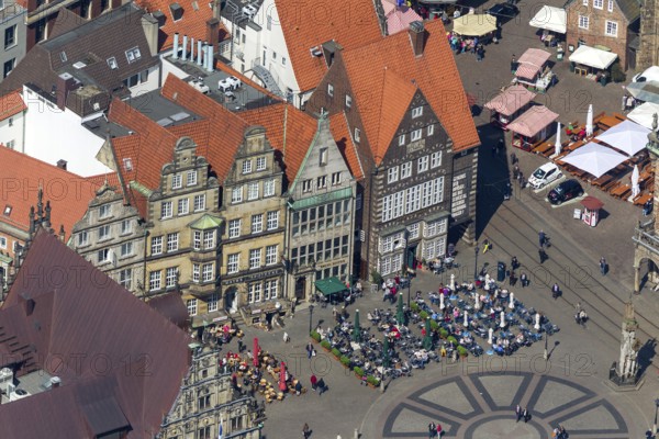 Hanseatic cross in front of the Bremen Roland on the market square of Bremen in front of the town hall and gabled houses, city centre of Bremen, city, aerial view, aerial photography of Bremen, Bremen, Germany, Europe, birds-eyes view, aerial photography, aerial photography, overview, bird's eye view