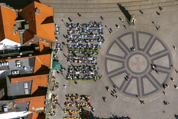 Hanseatic cross in front of the Bremen Roland on the market square of Bremen in front of the town hall and gabled houses, city centre of Bremen, city, aerial view, aerial photography of Bremen, Bremen, Germany, Europe, birds-eyes view, aerial photography, aerial photography, overview, bird's eye view
