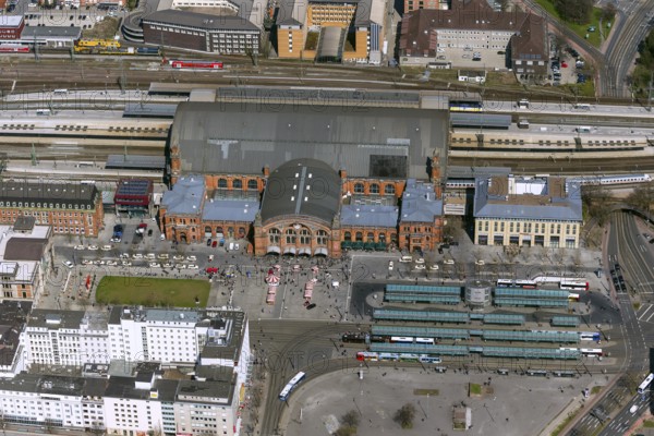 Central station of Bremen, station forecourt with bus station, city centre of Bremen, city, aerial view, aerial photography of Bremen, Bremen, Germany, Europe, birds-eyes view, aerial photography, aerial photography, overview, bird's eye view