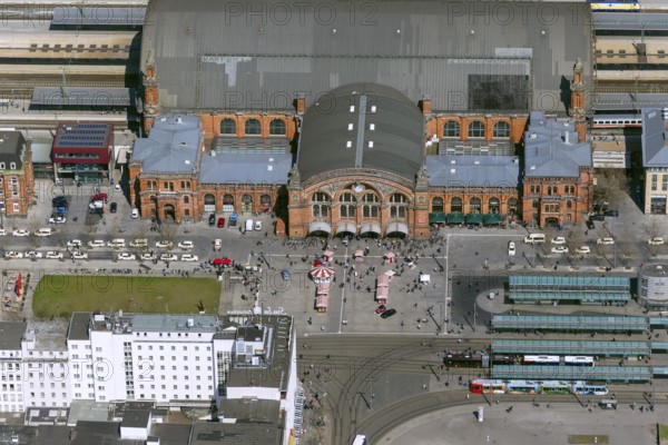 Central station of Bremen, station forecourt with bus station, city centre of Bremen, city, aerial view, aerial photography of Bremen, Bremen, Germany, Europe, birds-eyes view, aerial photography, aerial photography, overview, bird's eye view