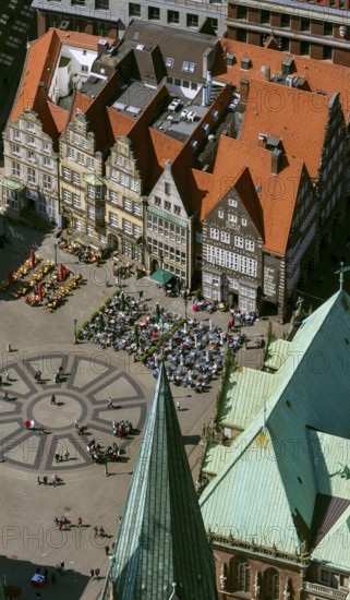 Hanseatic cross in front of the Bremen Roland on the market square of Bremen in front of the town hall and gabled houses, city centre of Bremen, city, aerial view, aerial photography of Bremen, Bremen, Germany, Europe, birds-eyes view, aerial photography, aerial photography, overview, bird's eye view