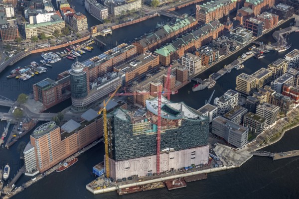 Construction site of the ElbPhilharmonie Hamburg, HafenCity, Elbe, Philharmonie, Speicherstadt Hamburg, Hamburg, Germany, Europe, aerial view, birds-eyes view, aerial photography, aerial photography, overview, bird's eye view