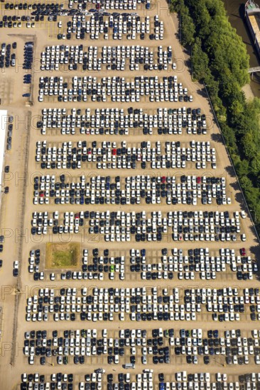 BLG AutoTerminal Hamburg, car loading in Hamburg harbour, car dump, Hamburg harbour, Elbe, Hamburg, Free and Hanseatic City of Hamburg, Germany, Europe, aerial view, birds-eyes view, aerial photography, aerial photography, overview, bird's eye view