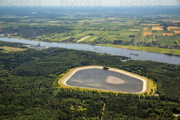 Geestacht Energypark, Kernkraftwerk Krümmel GmbH, nuclear power plant on the Elbe, Geesthacht, Northern Germany, Schleswig-Holstein, Germany, Europe, aerial view, birds-eyes view, aerial photography, aerial photography, aerial photography, overview, bird's eye view