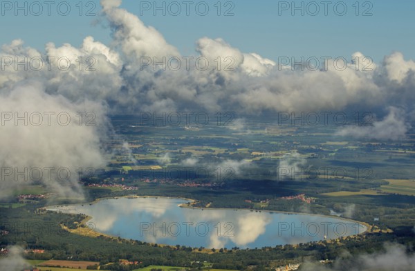 Geeste reservoir, Geeste reservoir, cooling water basin for the Emsland nuclear power plant twelve kilometres away, cloud reflection on the lake, local recreation, Lingen (Ems), Emsland, Lower Saxony, Germany, Europe, aerial view, birds-eyes view, aerial photography, aerial photography, aerial photography, overview, bird's eye view
