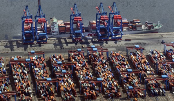 Container port, Waltershofer Hafen, container ships, Eurogate, Eurogate Container Terminal, Port of Hamburg, Hamburg, Germany, Europe, aerial view, birds-eyes view, aerial photography, aerial photography, overview, bird's eye view