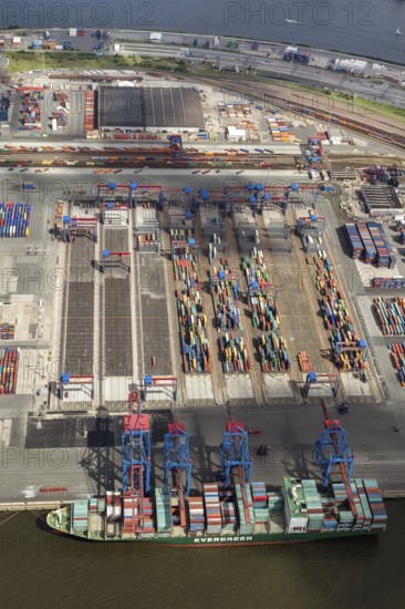 Container port, Waltershofer Hafen, container ships, Eurogate, Eurogate Container Terminal, Port of Hamburg, Hamburg, Germany, Europe, aerial view, birds-eyes view, aerial photography, aerial photography, overview, bird's eye view
