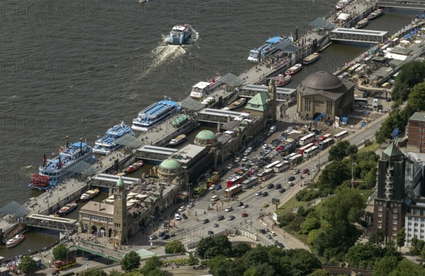 St.Pauli, Landungsbrücken an der Elbe, Entrance Alter Elbtunnel, Captain Prüsse, Hamburg harbour, Hamburg, Germany, Europe, aerial view, birds-eyes view, aerial photography, aerial photography, overview, bird's eye view