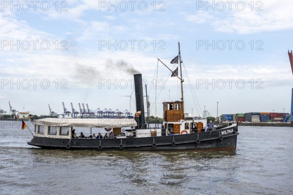 Historic steamship on the Elbe, Museumshafen Övelgönne, Altona, Hamburg, Germany