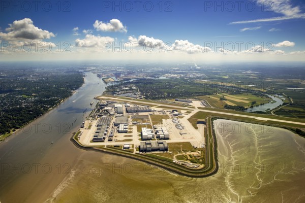 Finkenwerder Airport, runway and factory halls of Airbus Airport, Finkenwerder Airport, Hamburg, Free and Hanseatic City of Hamburg, Germany, Europe, aerial view, birds-eyes view, aerial photography, aerial photography, overview, bird's eye view