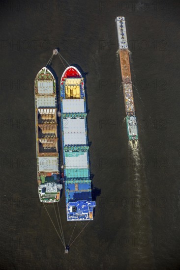 Bulk carrier lying in the harbour of Hamburg, Hamburg harbour, Elbe, Hamburg, Free and Hanseatic City of Hamburg, Germany, Europe, aerial view, birds-eyes view, aerial photography, aerial photography, overview, bird's eye view