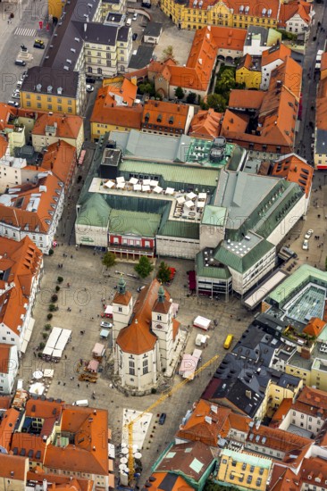 Church Neupfarrpplatz Regensburg with Kaufhof Galeria Neupfarrplatz, Regensburg, independent city in Eastern Bavaria, Bavaria, Germany, Europe, aerial view, birds-eyes view, aerial photography, aerial photography, overview, bird's eye view