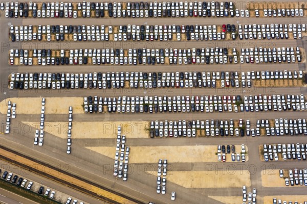 New car car park, BMW new car, BMW plant regensburg, automotive plant, car factory, Bayrische Motorenwerke Fabrik Regensburg, Neutraubling, independent town in Eastern Bavaria, Bavaria, Germany, Europe, aerial view, birds-eyes view, aerial photography, aerial photography, aerial photography, overview, bird's eye view