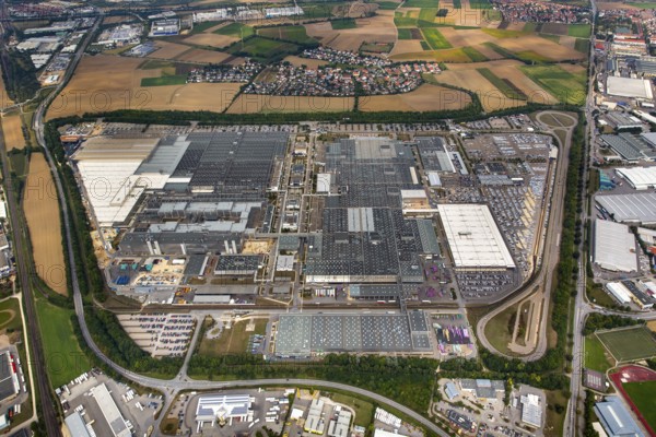 BMW plant regensburg, automotive plant, car factory, Bayrische Motorenwerke Fabrik Regensburg, Obertraubling, independent town in Eastern Bavaria, Bavaria, Germany, Europe, aerial photo, birds-eyes view, aerial photography, aerial photography, overview, overview, bird's eye view