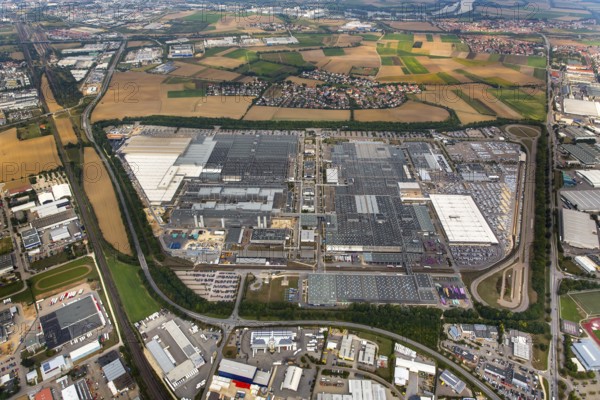 BMW plant regensburg, automotive plant, car factory, Bayrische Motorenwerke Fabrik Regensburg, Obertraubling, independent town in Eastern Bavaria, Bavaria, Germany, Europe, aerial photo, birds-eyes view, aerial photography, aerial photography, overview, overview, bird's eye view