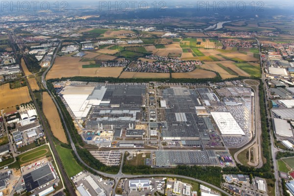 BMW plant regensburg, automotive plant, car factory, Bayrische Motorenwerke Fabrik Regensburg, Obertraubling, independent town in Eastern Bavaria, Bavaria, Germany, Europe, aerial photo, birds-eyes view, aerial photography, aerial photography, overview, overview, bird's eye view