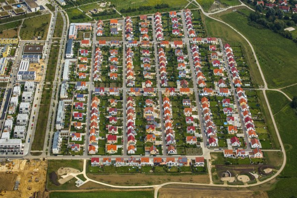 New development area, semi-detached houses, semi-detached house, residential property, condominiums, Burgweinting, Regensburg, independent city in Eastern Bavaria, Bavaria, Germany, Europe, aerial photo, birds-eyes view, aerial photograph, aerial photography, aerial photography, overview, overview, bird's eye view