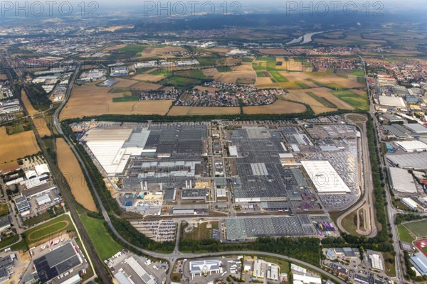 BMW plant regensburg, automotive plant, car factory, Bayrische Motorenwerke Fabrik Regensburg, Obertraubling, independent town in Eastern Bavaria, Bavaria, Germany, Europe, aerial photo, birds-eyes view, aerial photography, aerial photography, overview, overview, bird's eye view