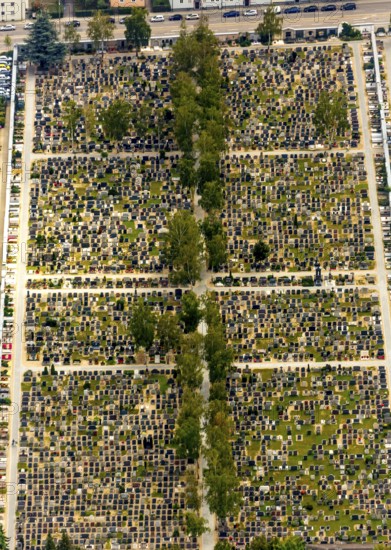 Cemetery Regensburg, Upper Catholic Cemetery Regensburg, row graves, military graves, Regensburg, independent city in Eastern Bavaria, Bavaria, Germany, Europe, aerial view, birds-eyes view, aerial photography, aerial photography, aerial photography, overview, bird's eye view