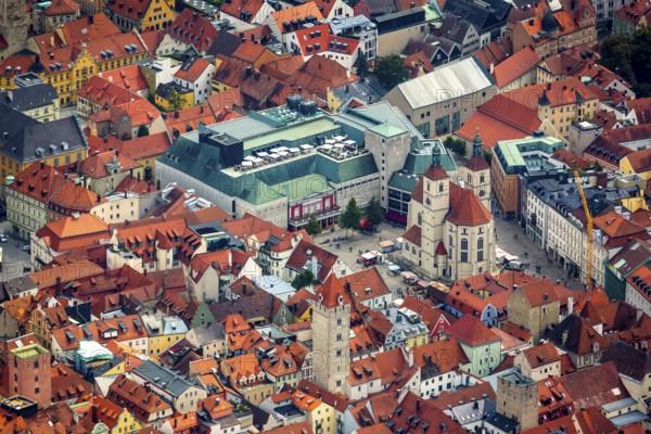 Church Neupfarrpplatz Regensburg with Kaufhof Galeria Neupfarrplatz, Regensburg, independent city in Eastern Bavaria, Bavaria, Germany, Europe, aerial view, birds-eyes view, aerial photography, aerial photography, overview, bird's eye view