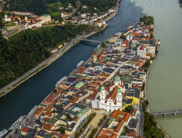 Old town of Passau with St Stephen's Cathedral on the cathedral square as the seat of the Bishop of Passau, confluence of the three rivers Danube, Inn and Ilz, Passau, independent university town in the administrative district of Lower Bavaria in Eastern Bavaria, Bavaria, Germany, Europe, aerial view, birds-eyes view, aerial photography, aerial photography, overview, overview, bird's eye view