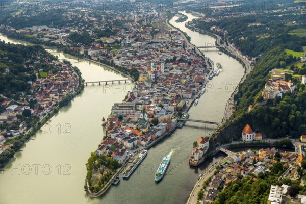 Old town of Passau with St Stephen's Cathedral on the cathedral square as the seat of the Bishop of Passau, confluence of the three rivers Danube, Inn and Ilz, Passau, independent university town in the administrative district of Lower Bavaria in Eastern Bavaria, Bavaria, Germany, Europe, aerial view, birds-eyes view, aerial photography, aerial photography, overview, overview, bird's eye view