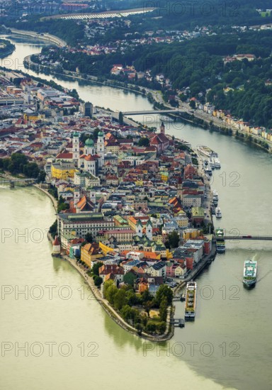 Old town of Passau with St Stephen's Cathedral on the cathedral square as the seat of the Bishop of Passau, confluence of the three rivers Danube, Inn and Ilz, Passau, independent university town in the administrative district of Lower Bavaria in Eastern Bavaria, Bavaria, Germany, Europe, aerial view, birds-eyes view, aerial photography, aerial photography, overview, overview, bird's eye view