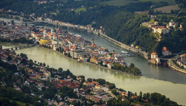 Old town of Passau with St. Stephen's Cathedral on the cathedral square as the seat of the Bishop of Passau, confluence of the three rivers Danube, Inn and Ilz, municipality of Freinberg, independent university town in the administrative district of Lower Bavaria in Eastern Bavaria, Upper Austria, Austria, Europe, aerial view, bird's-eye view, aerial photography, aerial photography, overview, bird's-eye view