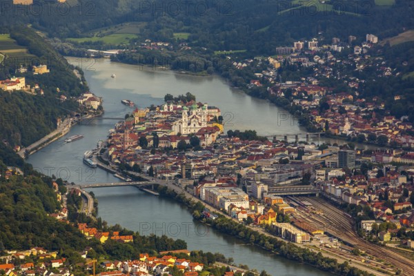 Confluence of the three rivers Danube, Inn and Ilz, Passau, independent university town in the administrative district of Lower Bavaria in Eastern Bavaria, Bavaria, Germany, Europe, aerial photograph, birds-eyes view, aerial photography, aerial photography, aerial photography, overview, bird's eye view