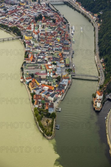 Old town of Passau with St Stephen's Cathedral on the cathedral square as the seat of the Bishop of Passau, confluence of the three rivers Danube, Inn and Ilz, Passau, independent university town in the administrative district of Lower Bavaria in Eastern Bavaria, Bavaria, Germany, Europe, aerial view, birds-eyes view, aerial photography, aerial photography, overview, overview, bird's eye view