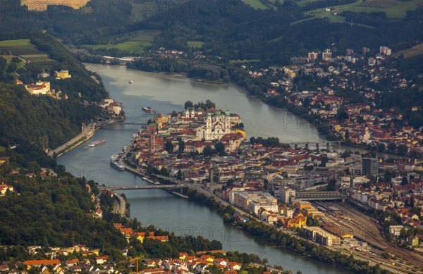 Confluence of the three rivers Danube, Inn and Ilz, Passau, independent university town in the administrative district of Lower Bavaria in Eastern Bavaria, Bavaria, Germany, Europe, aerial photograph, birds-eyes view, aerial photography, aerial photography, aerial photography, overview, bird's eye view