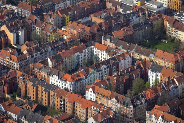 Linden-Nord district, perimeter block development, rivers Linum grandiflorum and Ihme, red tiled roofs, St.Benno church, Hanover, state capital, Lower Saxony, Germany, DE, Europe, aerial view, birds-eyes view, aerial photograph, aerial photography, aerial photography, overview, bird's eye view