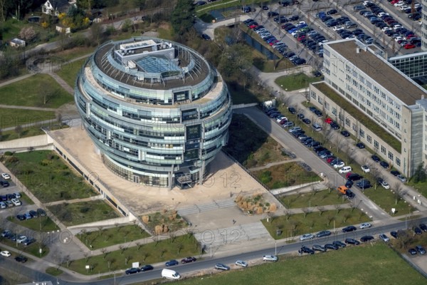 Office tower Heise headquarters in Hanover in spherical shape, Heise Medien GmbH & Co KG, Heise Media Service GmbH & Co. KG, special architecture, Hanover, state capital, Lower Saxony, Germany, DE, Europe, aerial view, birds-eyes view, aerial photography, aerial photography, overview, bird's-eye view