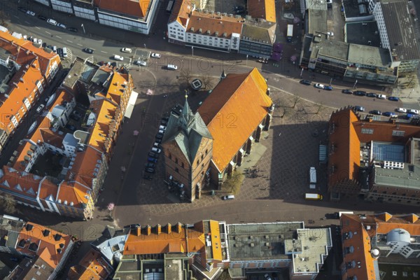 Market Church, Evangelical Lutheran Market Church St. Georgii et Jacobi, parish church in the old town of Hanover, Hanns-Lilje-Platz, city centre, Hanover, state capital, Lower Saxony, Germany, DE, Europe, aerial view, birds-eyes view, aerial photography, aerial photography, overview, bird's eye view