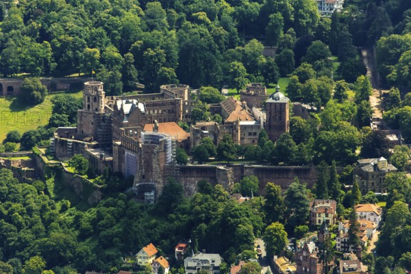 Heidelberg Castle, Heidelberg Castle, Heidelberg Castle Ruins, Heidelberg, Rhein-Neckar-Kreis, Baden-Württemberg, Germany, Europe, aerial view, birds-eyes view, aerial photography, aerial photography, overview, overview, bird's eye view