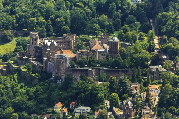 Heidelberg Castle, Heidelberg Castle, Heidelberg Castle Ruins, Heidelberg, Rhein-Neckar-Kreis, Baden-Württemberg, Germany, Europe, aerial view, birds-eyes view, aerial photography, aerial photography, overview, overview, bird's eye view