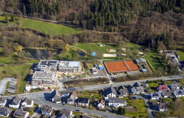 Aerial view, new building Kursana Quartier senior housing complex, recreation and leisure centre Allendorfer Straße, tennis courts, Allendorf, Sundern, Sauerland, North Rhine-Westphalia, Germany, DE, Europe, aerial view, aerial photography, aerial photography, overview, bird's eye view, birds-eyes, view, overview, hobby, sport, training, team, championship, clay court, tennis, tennis playing, tennis club, playground, children, playing, leisure, recreation, green areas, flowers, trees, living, in, old age, retirement home, old people's home, care for the elderly