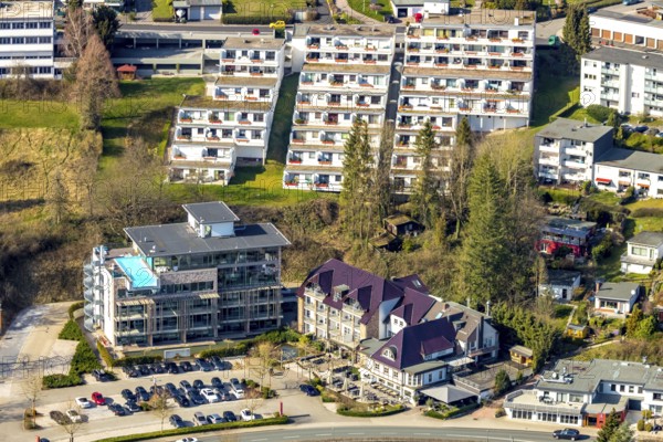 Aerial view, Hotel and Restaurant Seegarten, terrace flats with lake view, Zum Sorpedamm, Langscheid, Sundern, Sauerland, North Rhine-Westphalia, Germany, DE, Europe, aerial view, aerial photography, aerial photography, overview, bird's-eye view, birds-eyes, view, overview, drinking water, water supply, leisure, recreation, nature, reservoir, dam, water, swimming, boats, shipping, ships, recreation, overnight stay, overnight accommodation, hotel room, holiday, guest room, accommodation, holidays, tourism, restaurant, restaurant, eating, drinking, dining, restaurant, pub, living, flat, houses, residential buildings, housing estate, settlement