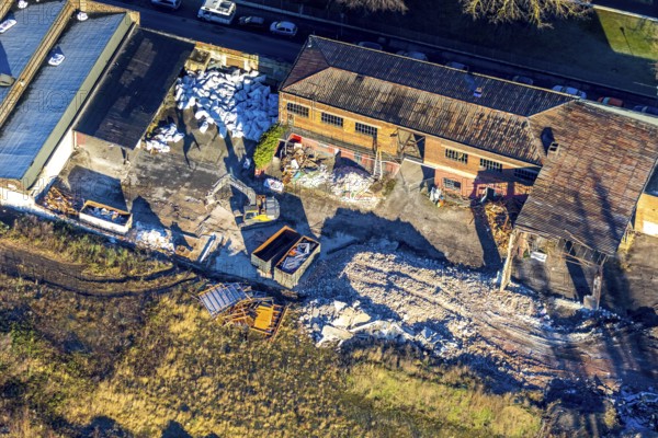 Aerial view, demolition begins for new building of the municipal utilities Unna at Viktoriastrasse 11, Unna, Ruhr area, North Rhine-Westphalia, Germany, DE, Europe, birds-eyes view, aerial view, aerial photography, aerial photography, overview, bird's eye view
