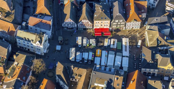 Aerial view, market day in the city centre of Unna, market on the old market, market place, Unna, Ruhr area, North Rhine-Westphalia, Germany, DE, Europe, birds-eyes view, aerial view, aerial photography, aerial photography, overview, bird's eye view