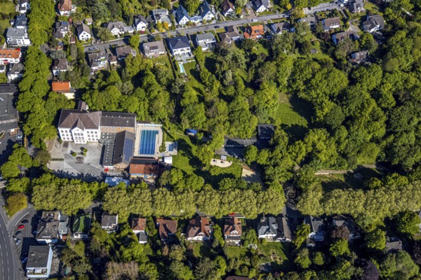 Aerial photo, Katharinenschule Unna, outdoor swimming pool Bornekamp, forest area, Unna, Ruhr area, North Rhine-Westphalia, Germany, education, educational institution, DE, Europe, outdoor swimming pool, primary school, teaching institute, aerial photo, aerial photography, aerial photography, school, swimming pool, swimming pool, overview, bird's eye view, birds-eyes view, overview