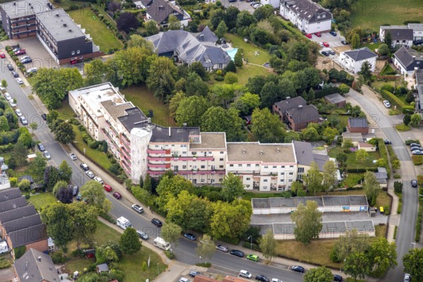 Aerial view, residential area Paracelsusstraße, Losenburg, Velbert, Ruhr area, North Rhine-Westphalia, Germany, DE, Europe, property tax, real estate, aerial view, aerial photography, aerial photography, overview, bird's eye view, residential complex, living and living, residential area, residential buildings, residential quality, residential neighbourhood, housing estate, birds-eyes view, onlyVelbert, overview, Velbert-Mitte