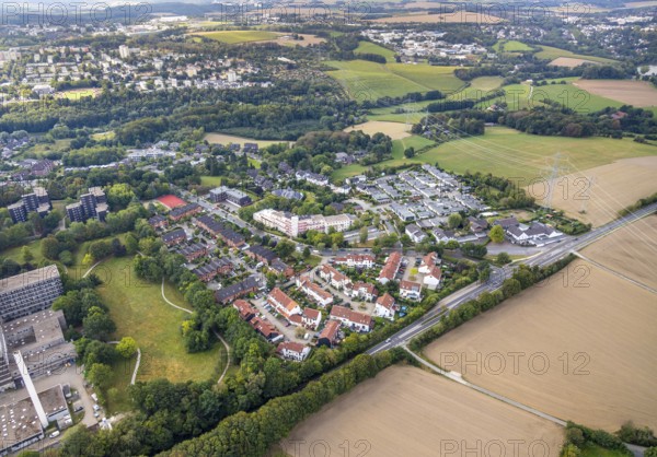 Aerial view, residential area Paracelsusstraße, Losenburg, Velbert, Ruhr area, North Rhine-Westphalia, Germany, DE, Europe, property tax, real estate, aerial view, aerial photography, aerial photography, overview, bird's eye view, residential complex, living and living, residential area, residential buildings, residential quality, residential neighbourhood, housing estate, birds-eyes view, onlyVelbert, overview, Velbert-Mitte