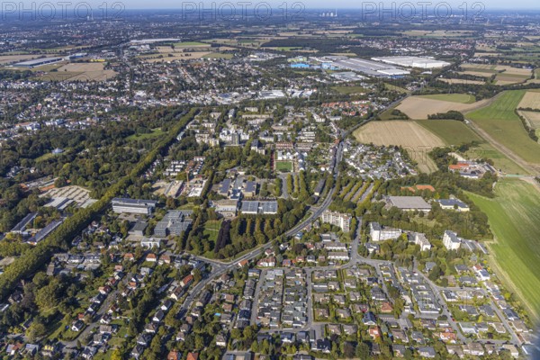 Aerial photo, north school centre, new construction of educational campus Unna, construction site Berliner Allee, Unna, Ruhr area, North Rhine-Westphalia, Germany, construction work, construction area, construction site, building plots, construction project, construction site, vocational college, education, educational institution, DE, Erich Göpfert civic hall Unna, development, Europe, football pitch, football stadium, Geschwister-Scholl-Gymnasium Unna, property tax, Hansa Berufskolleg, Hellweg Sporthallen, real estate, capacity requirements, teaching institute, aerial view, aerial photography, aerial photography, new building, Palaiseaustraße, school, sports, sports facilities, sports hall, sports field, sports facility, stadium, overview, bird's-eye view, Werner von Siemens Gesamtschule, residential complex, housing and living, residential area, residential buildings, residential quality, residential neighbourhood, housing estate, bird's-eye view, overview